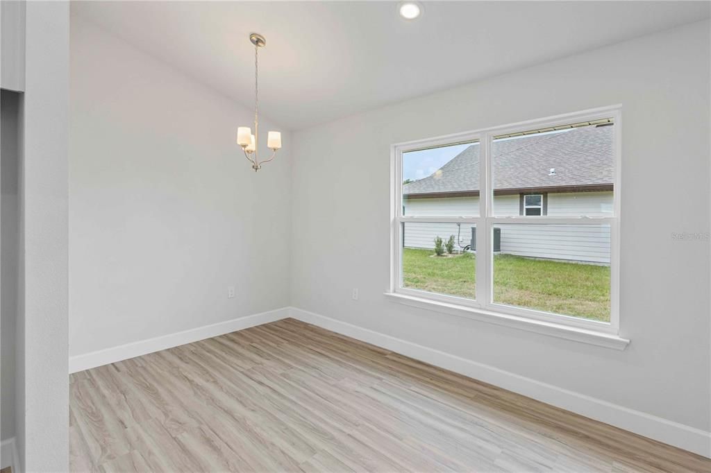 For Sale: $371,650 (4 beds, 2 baths, 1820 Square Feet)