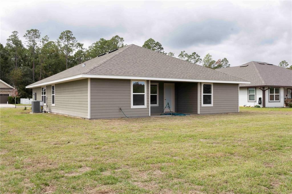 For Sale: $371,650 (4 beds, 2 baths, 1820 Square Feet)