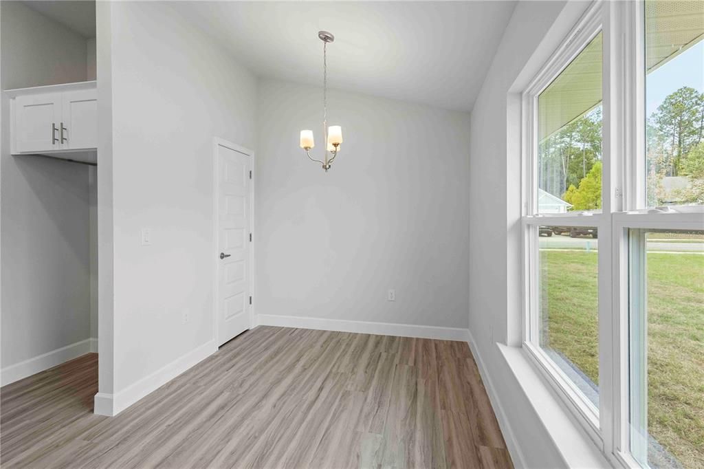 For Sale: $371,650 (4 beds, 2 baths, 1820 Square Feet)