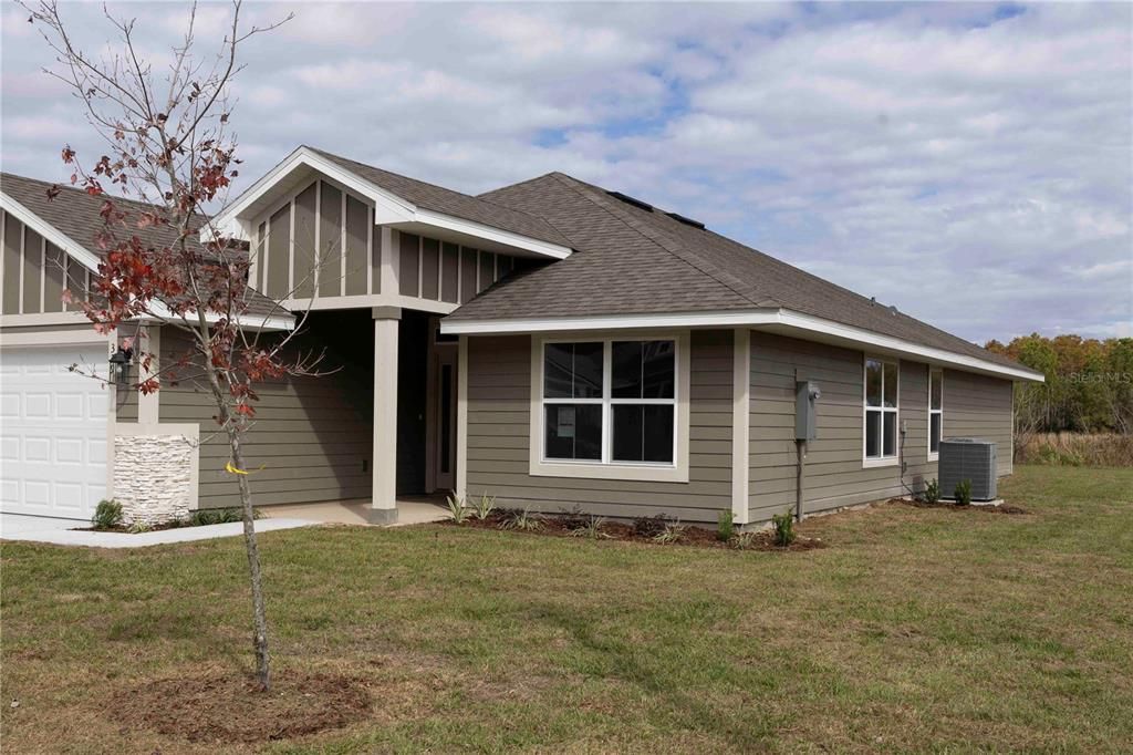 For Sale: $371,650 (4 beds, 2 baths, 1820 Square Feet)