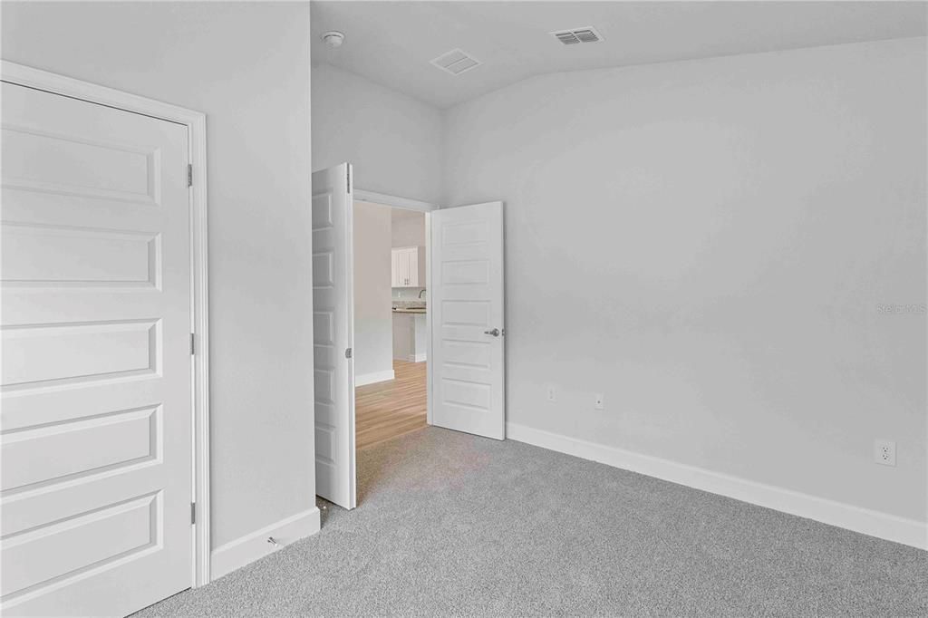 For Sale: $371,650 (4 beds, 2 baths, 1820 Square Feet)