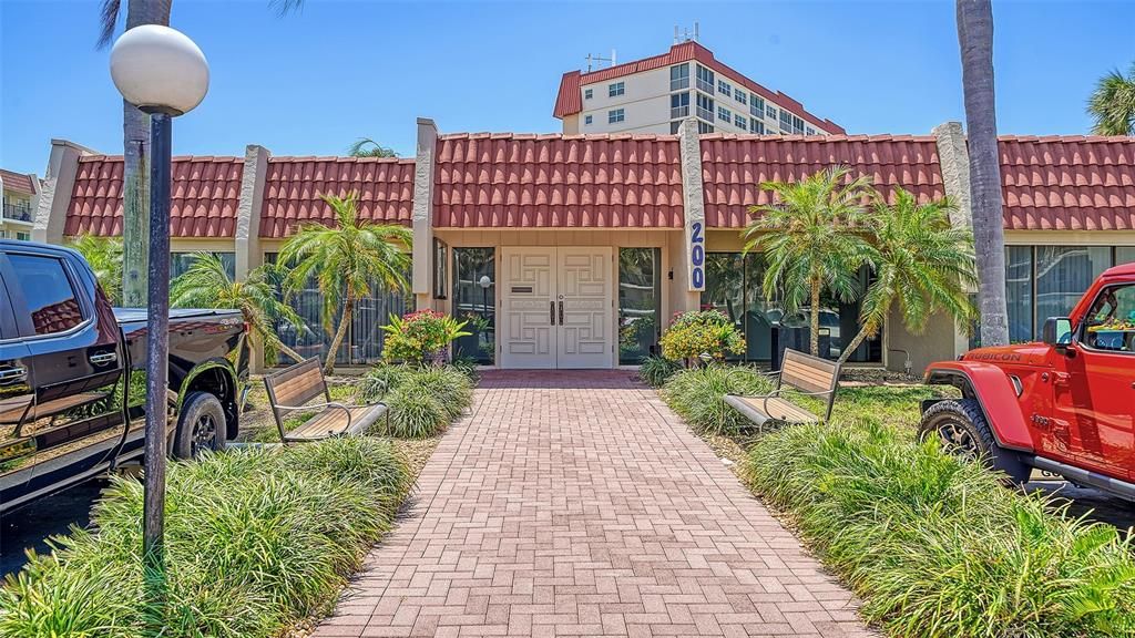 待售: $269,000 (2 贝兹, 2 浴室, 1169 平方英尺)