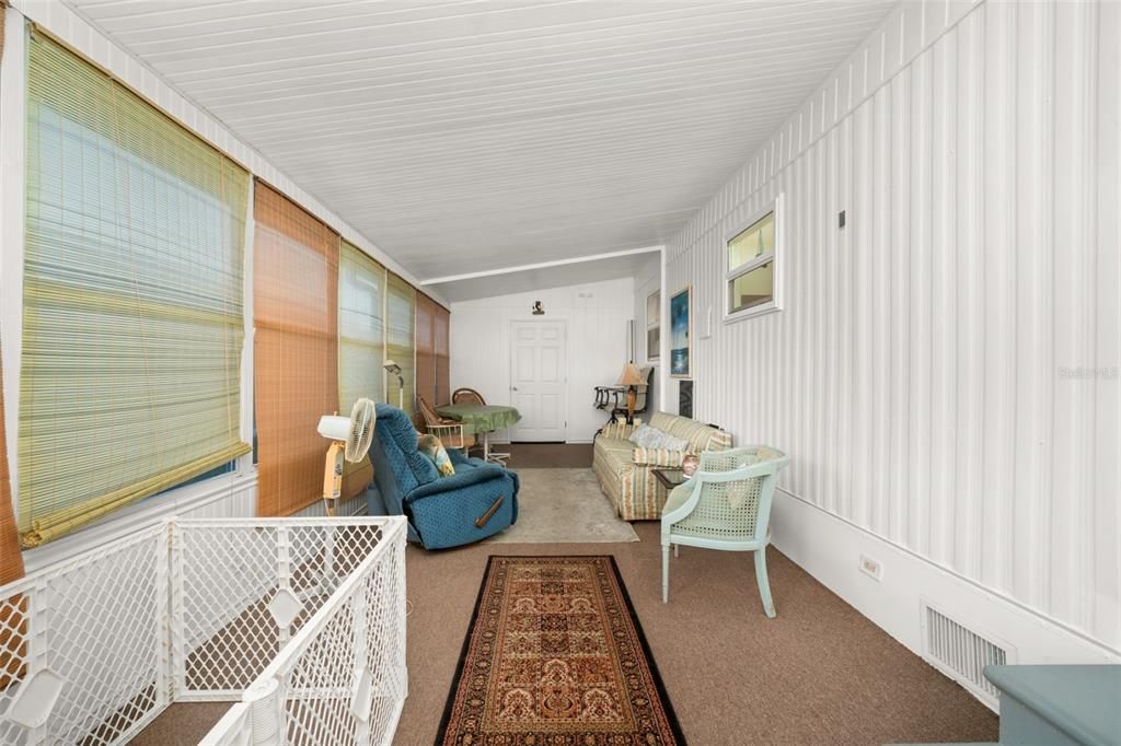 For Sale: $64,900 (2 beds, 1 baths, 672 Square Feet)