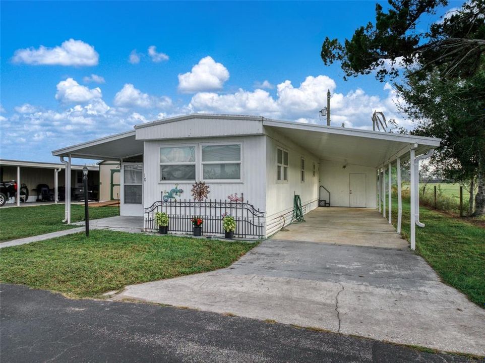 For Sale: $64,900 (2 beds, 1 baths, 672 Square Feet)