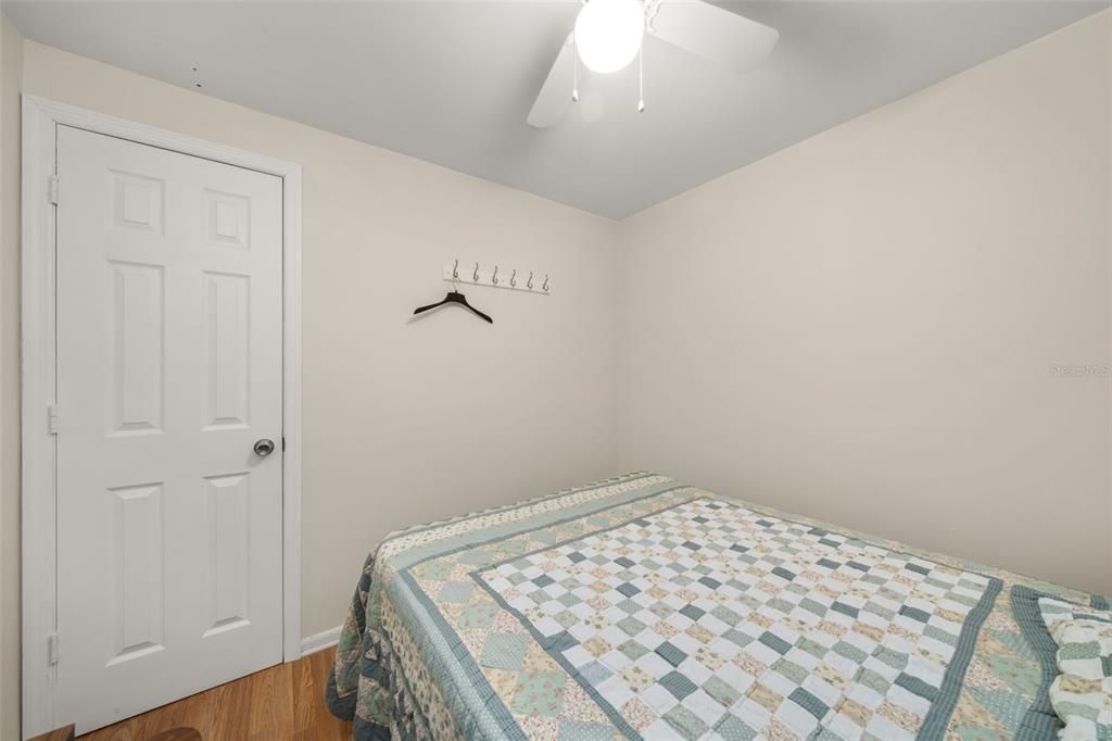 For Sale: $64,900 (2 beds, 1 baths, 672 Square Feet)