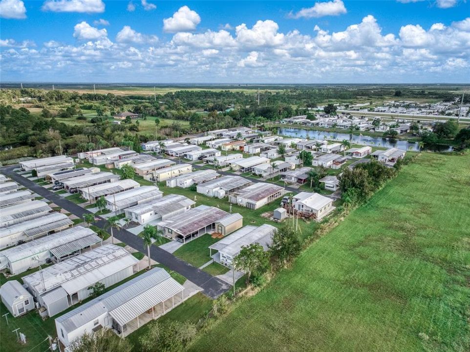 For Sale: $64,900 (2 beds, 1 baths, 672 Square Feet)