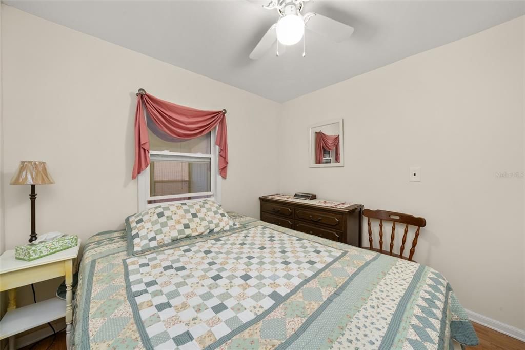 For Sale: $64,900 (2 beds, 1 baths, 672 Square Feet)