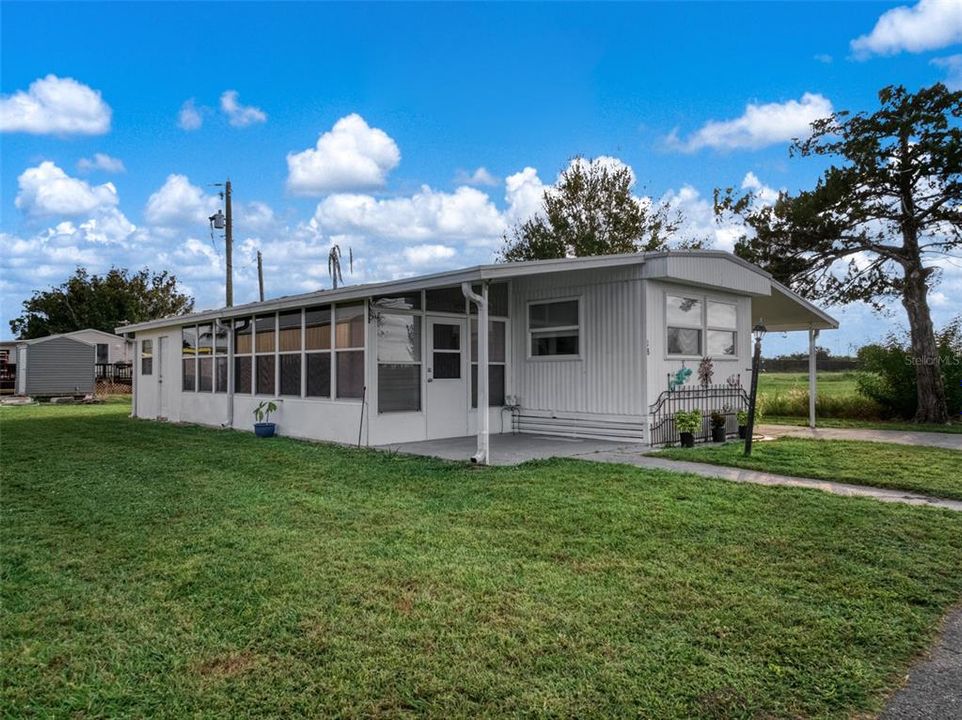 For Sale: $64,900 (2 beds, 1 baths, 672 Square Feet)