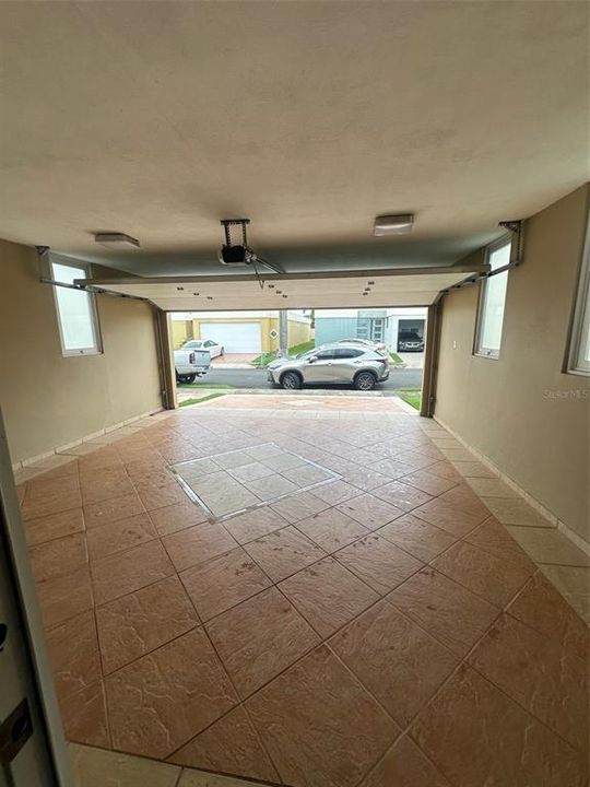 Active With Contract: $280,000 (3 beds, 2 baths, 1845 Square Feet)