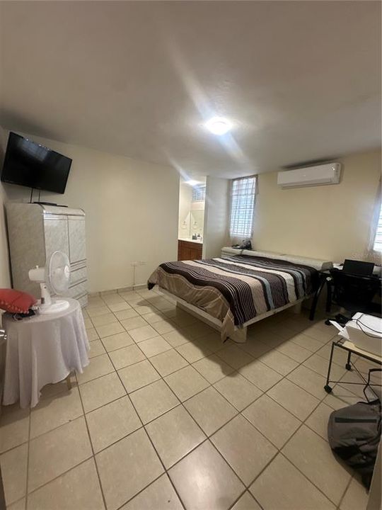 Active With Contract: $280,000 (3 beds, 2 baths, 1845 Square Feet)