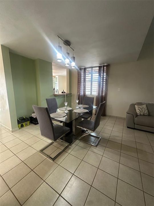 Active With Contract: $280,000 (3 beds, 2 baths, 1845 Square Feet)