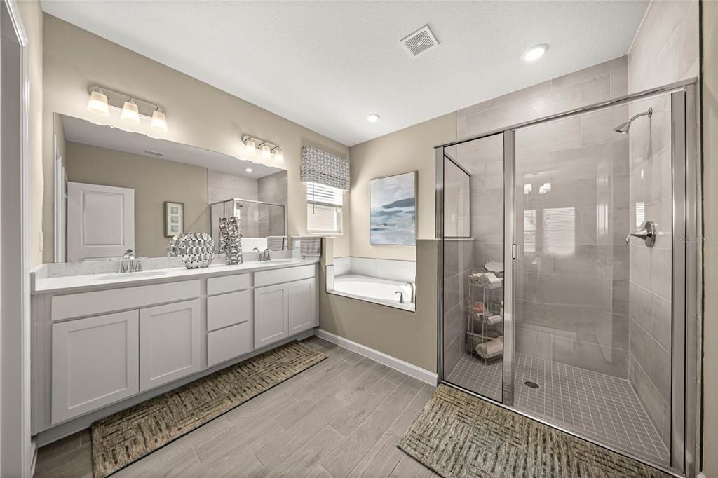 待售: $359,990 (4 贝兹, 3 浴室, 2173 平方英尺)