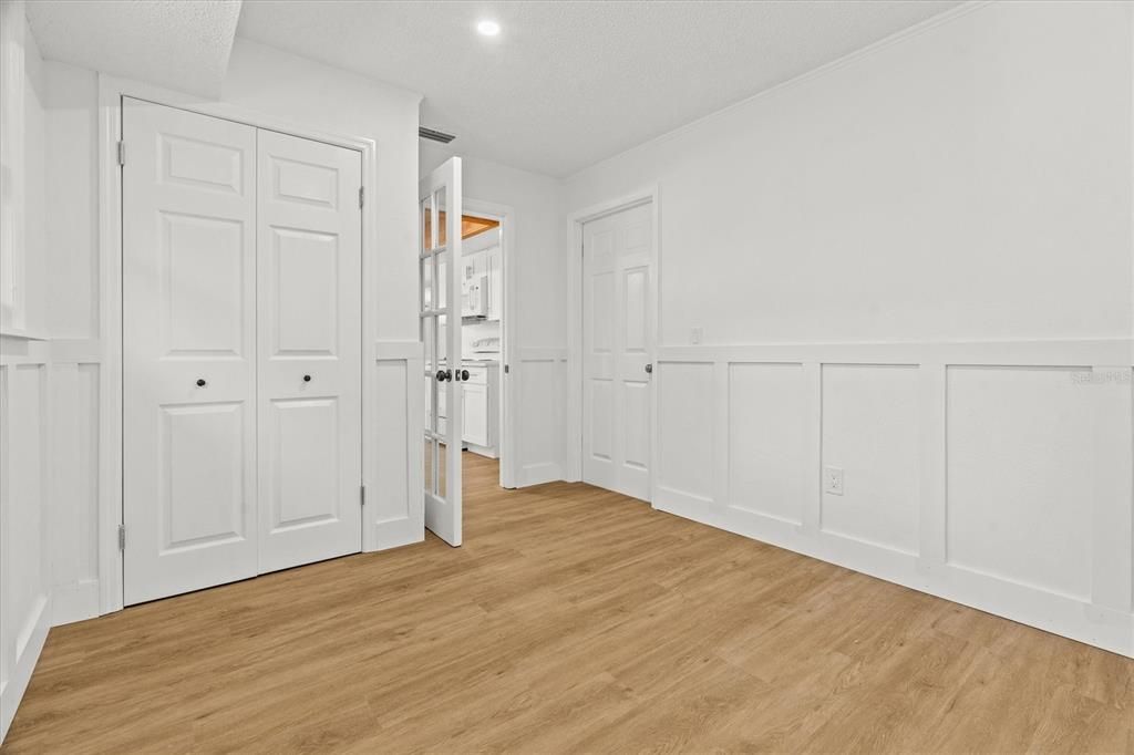 Active With Contract: $319,000 (3 beds, 2 baths, 1742 Square Feet)