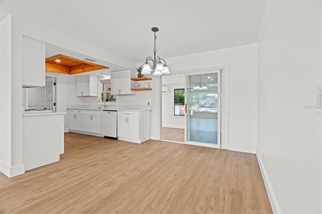 Active With Contract: $319,000 (3 beds, 2 baths, 1742 Square Feet)