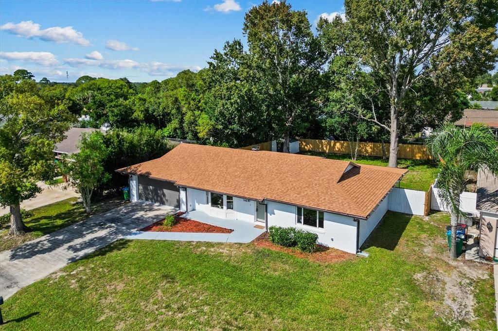 Active With Contract: $319,000 (3 beds, 2 baths, 1742 Square Feet)