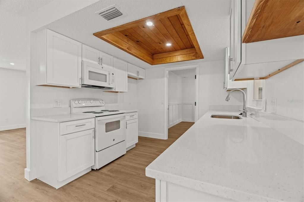 Active With Contract: $319,000 (3 beds, 2 baths, 1742 Square Feet)