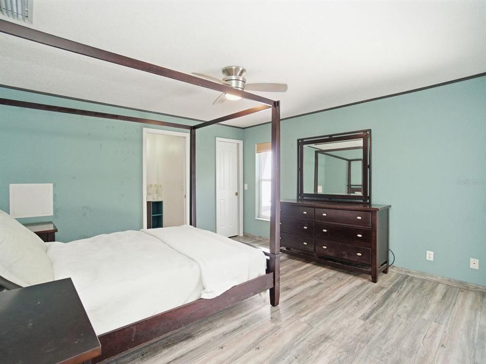 For Sale: $344,900 (3 beds, 2 baths, 1110 Square Feet)