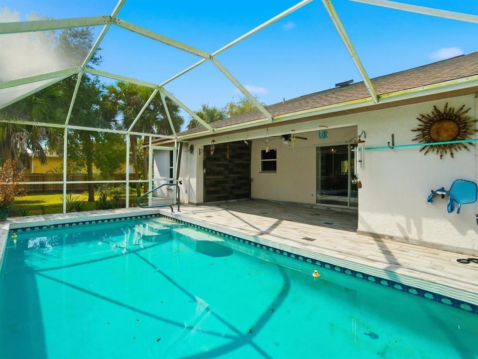 For Sale: $344,900 (3 beds, 2 baths, 1110 Square Feet)