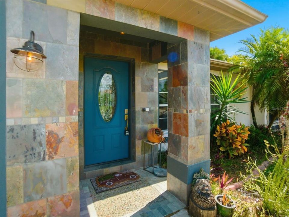 For Sale: $344,900 (3 beds, 2 baths, 1110 Square Feet)