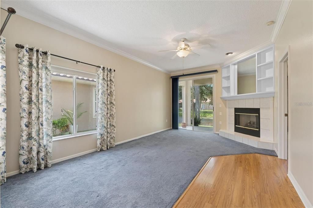 For Sale: $415,000 (3 beds, 2 baths, 1563 Square Feet)