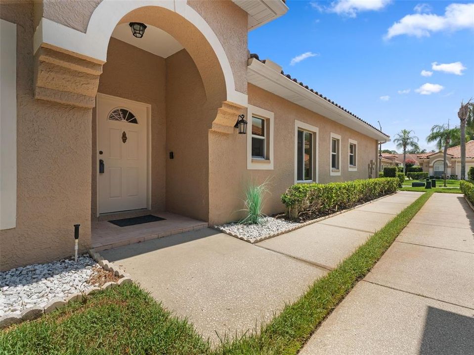 For Sale: $415,000 (3 beds, 2 baths, 1563 Square Feet)