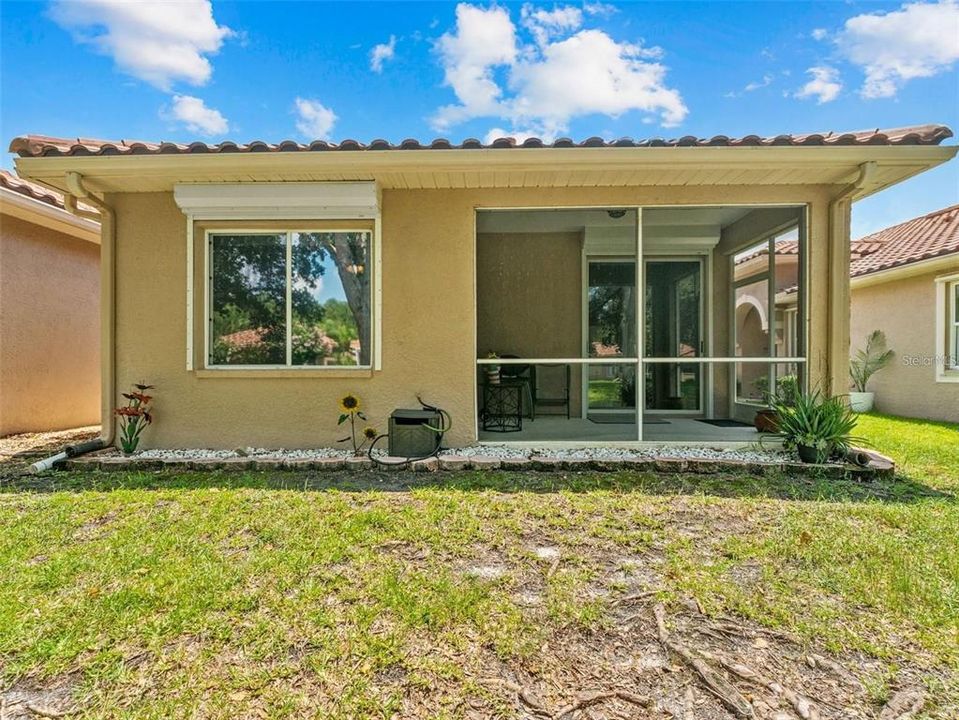 For Sale: $415,000 (3 beds, 2 baths, 1563 Square Feet)