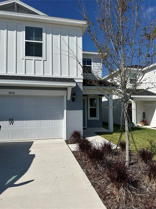 出租: $3,000 (5 贝兹, 3 浴室, 2615 平方英尺)