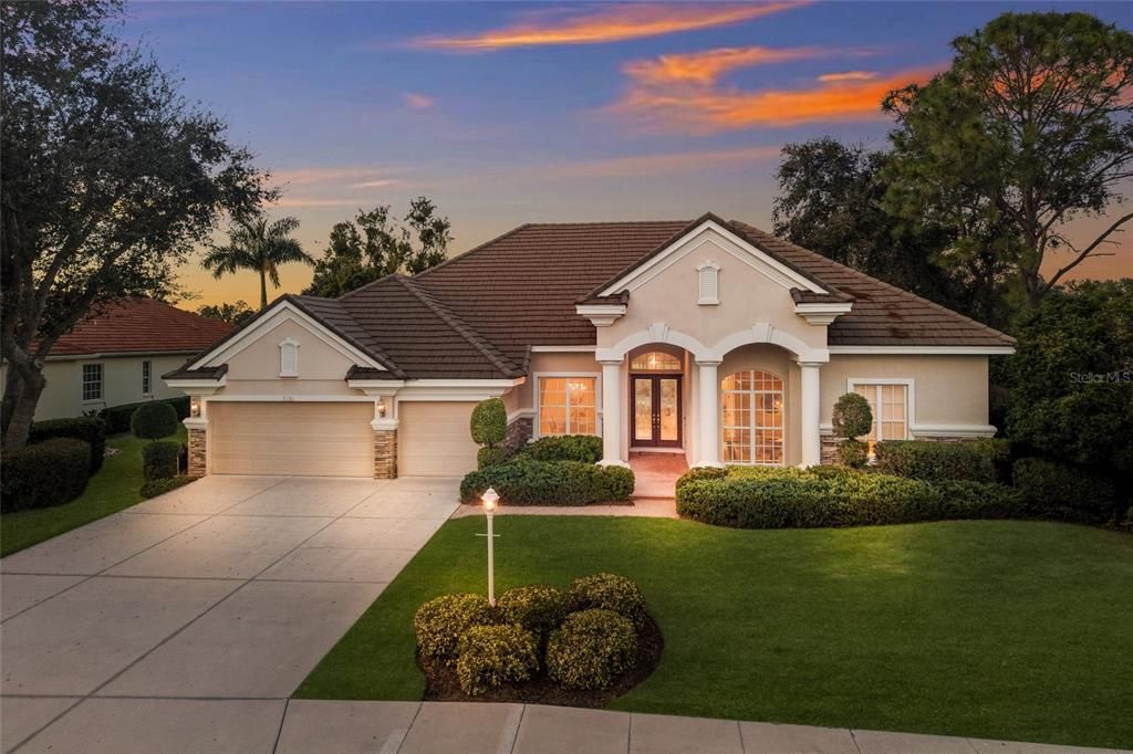 En Venta: $1,399,000 (4 camas, 3 baños, 3726 Pies cuadrados)