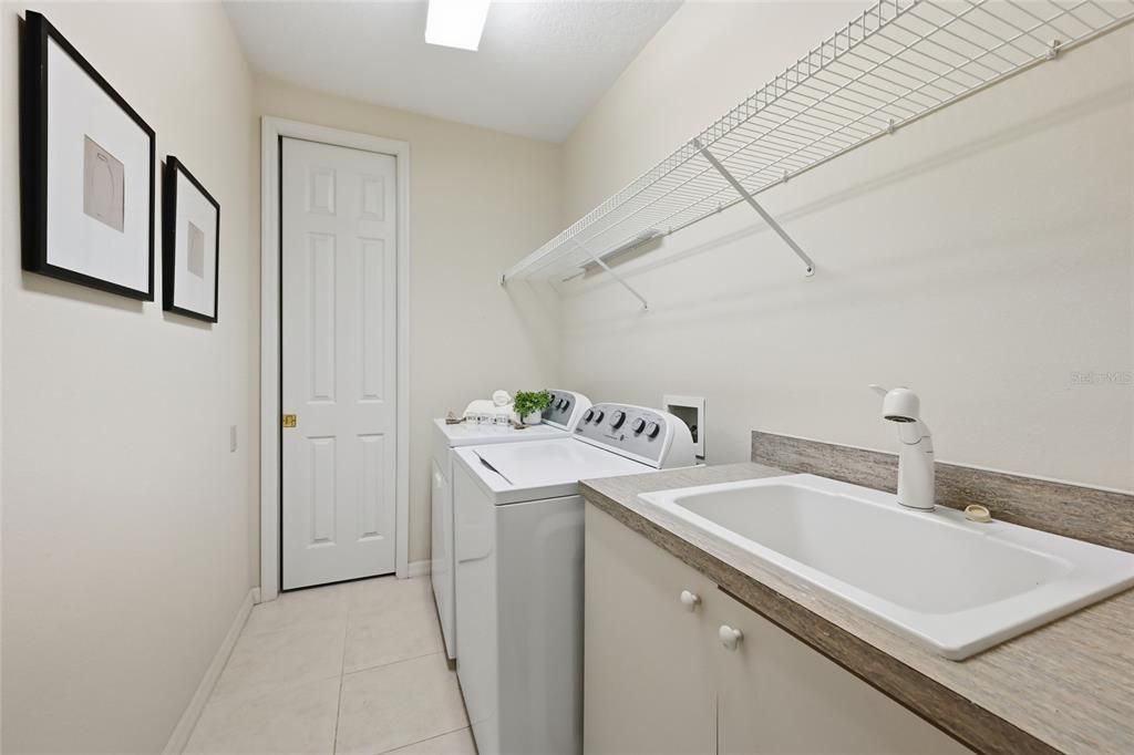 En Venta: $1,399,000 (4 camas, 3 baños, 3726 Pies cuadrados)