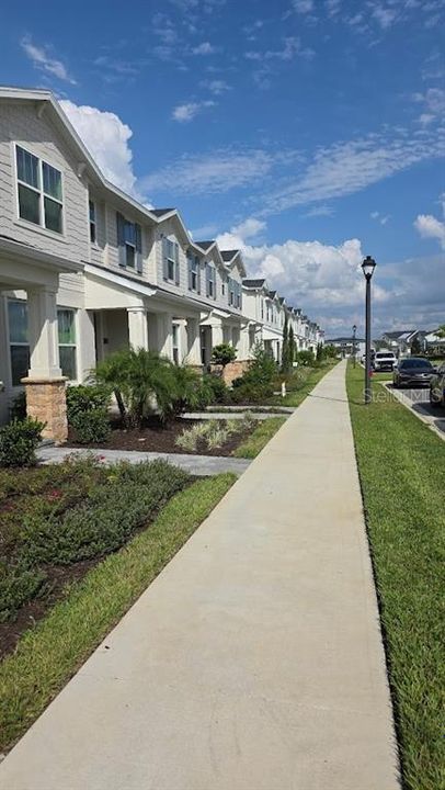 For Rent: $2,550 (4 beds, 3 baths, 1897 Square Feet)