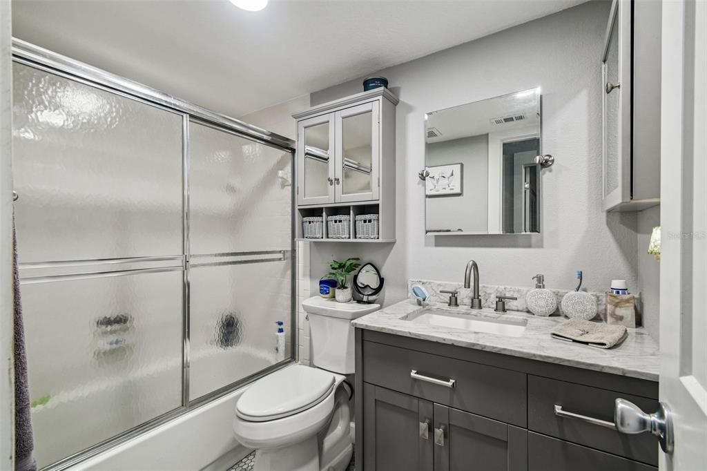 Под контрактом: $320,000 (2 спален, 2 ванн, 1358 Квадратных фут)