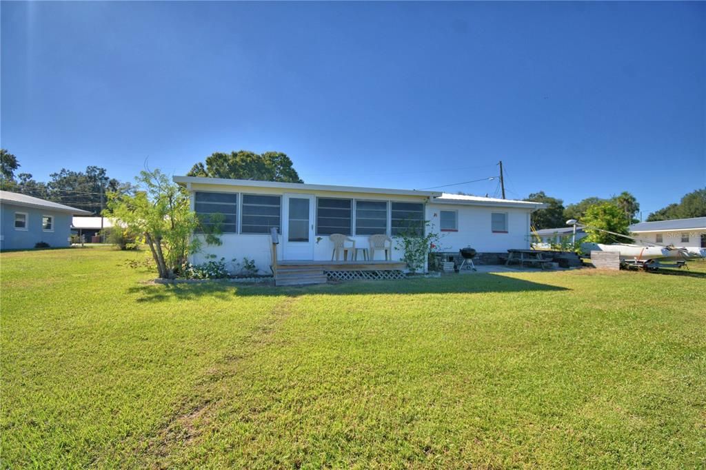 待售: $335,000 (3 贝兹, 1 浴室, 1048 平方英尺)