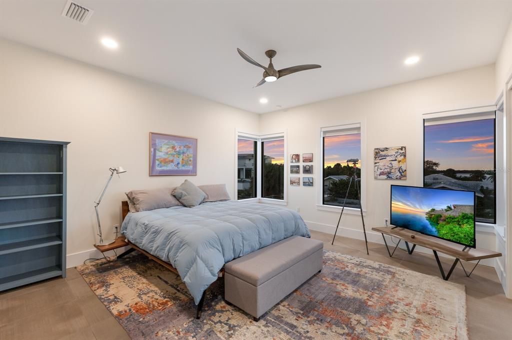 For Sale: $3,190,000 (3 beds, 3 baths, 3428 Square Feet)