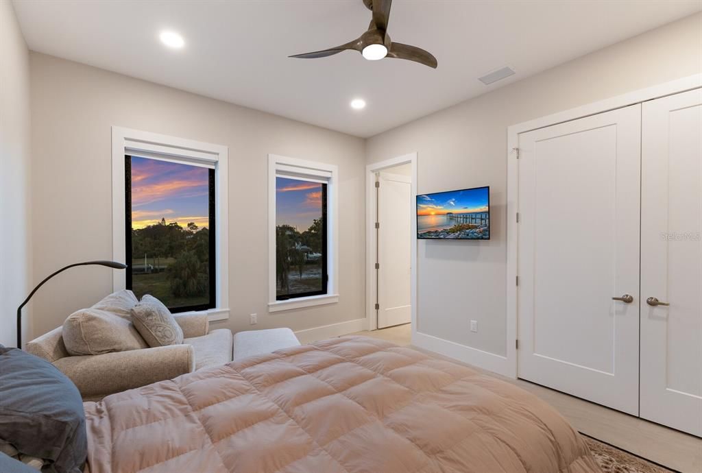 For Sale: $3,190,000 (3 beds, 3 baths, 3428 Square Feet)