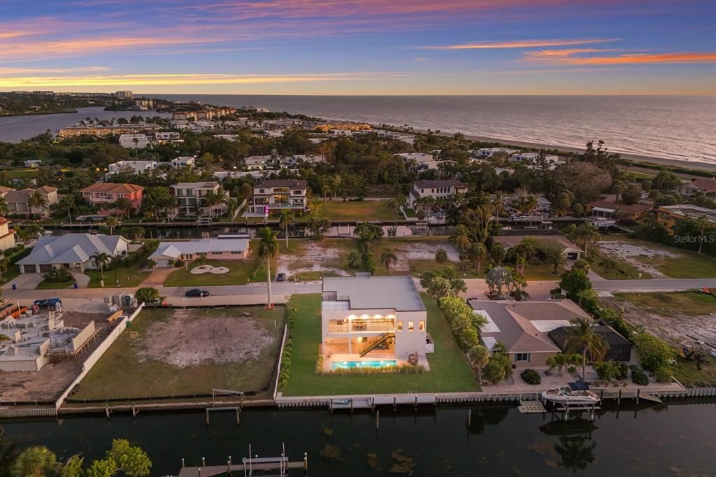 For Sale: $3,190,000 (3 beds, 3 baths, 3428 Square Feet)