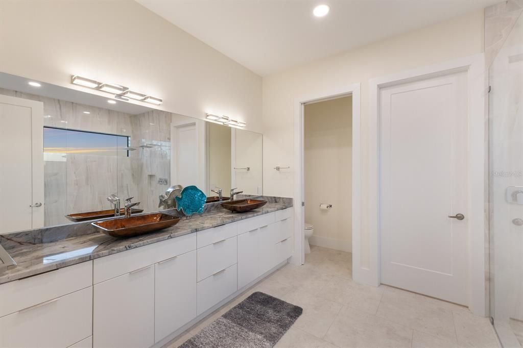 For Sale: $3,190,000 (3 beds, 3 baths, 3428 Square Feet)