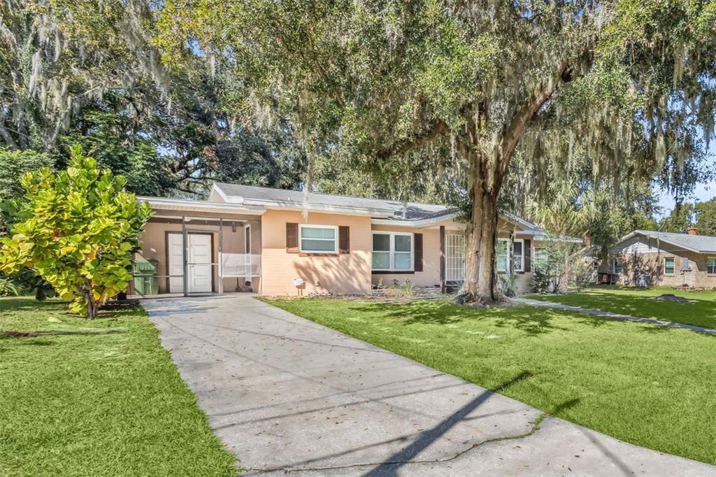 合同活跃: $198,000 (2 贝兹, 1 浴室, 1376 平方英尺)