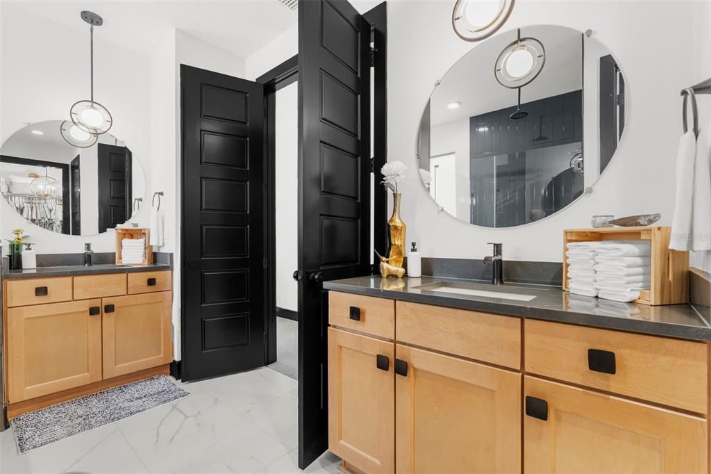 出租: $3,595 (4 贝兹, 3 浴室, 2192 平方英尺)