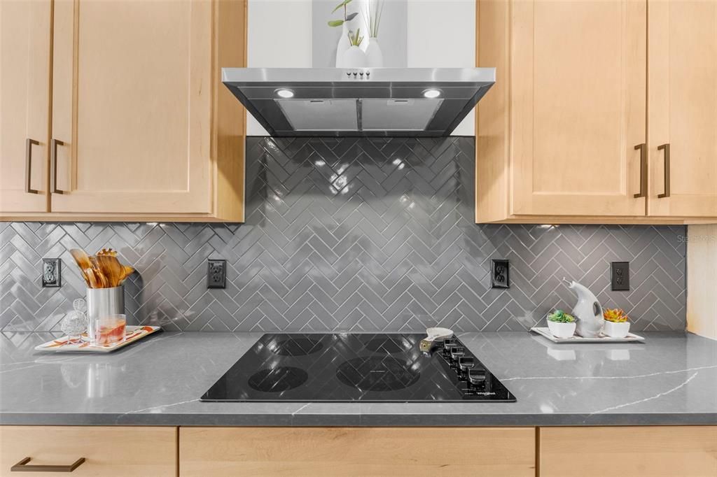 出租: $3,595 (4 贝兹, 3 浴室, 2192 平方英尺)