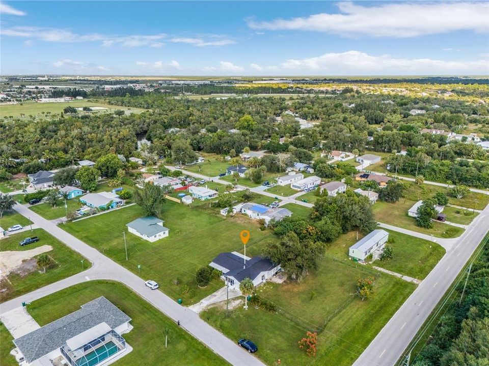 For Sale: $200,000 (3 beds, 2 baths, 1600 Square Feet)