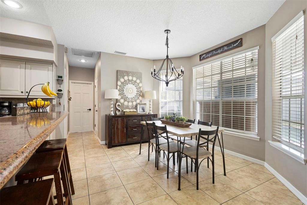 En Venta: $721,000 (5 camas, 2 baños, 2880 Pies cuadrados)