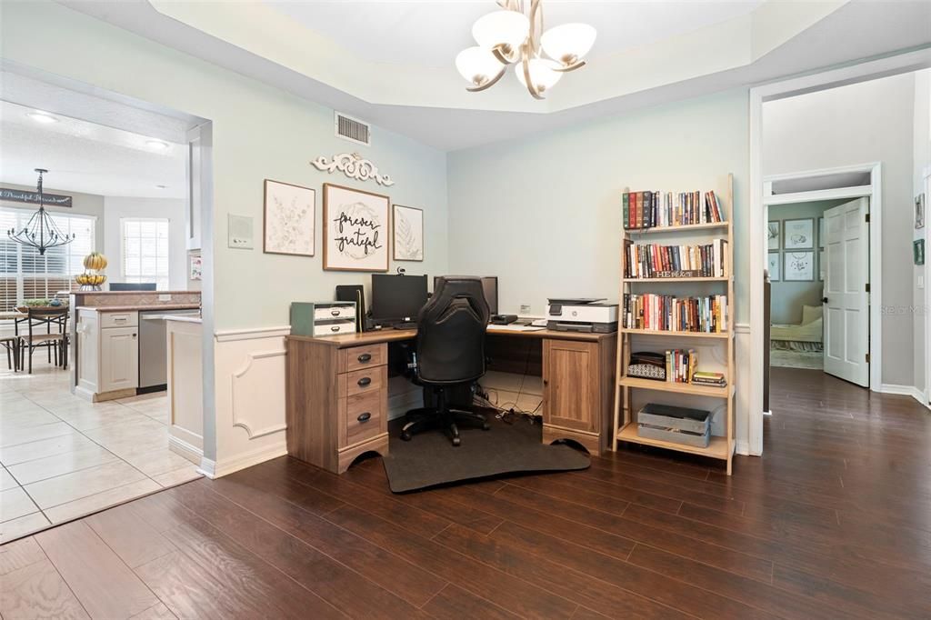 En Venta: $721,000 (5 camas, 2 baños, 2880 Pies cuadrados)