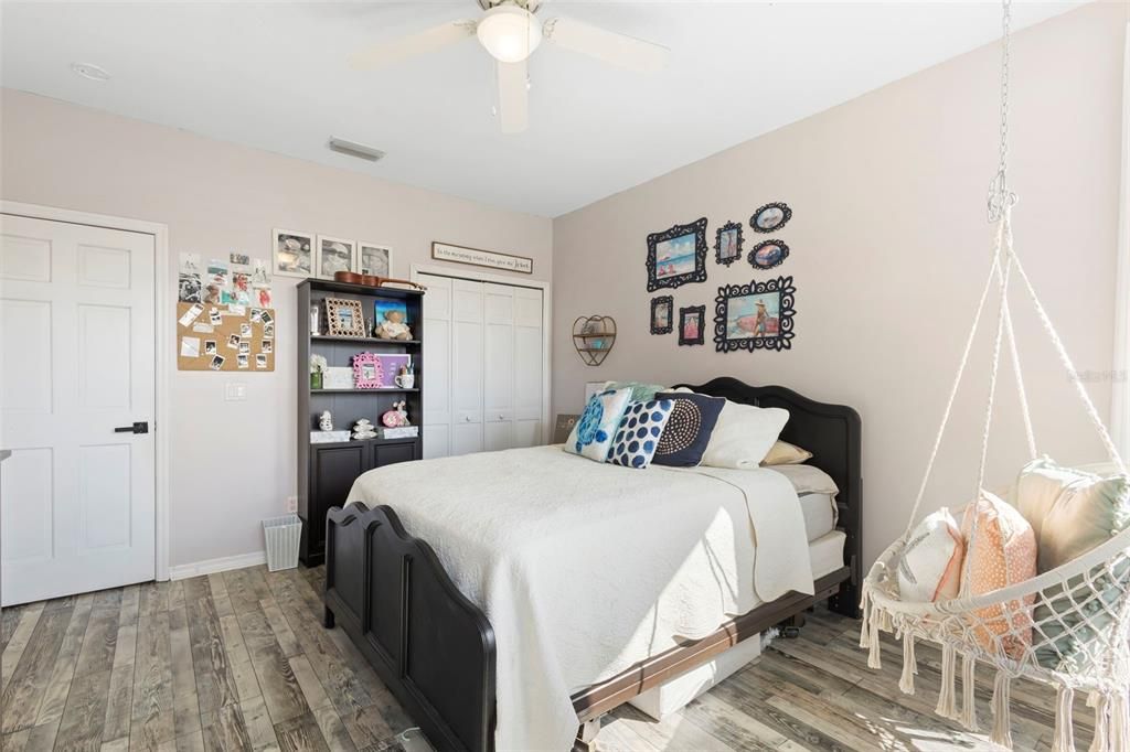 En Venta: $721,000 (5 camas, 2 baños, 2880 Pies cuadrados)