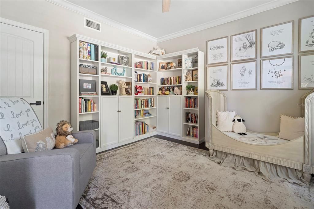 En Venta: $721,000 (5 camas, 2 baños, 2880 Pies cuadrados)