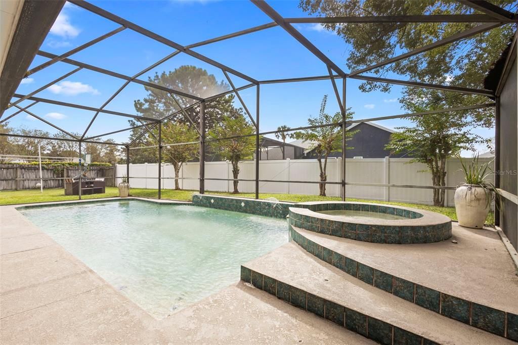 En Venta: $721,000 (5 camas, 2 baños, 2880 Pies cuadrados)