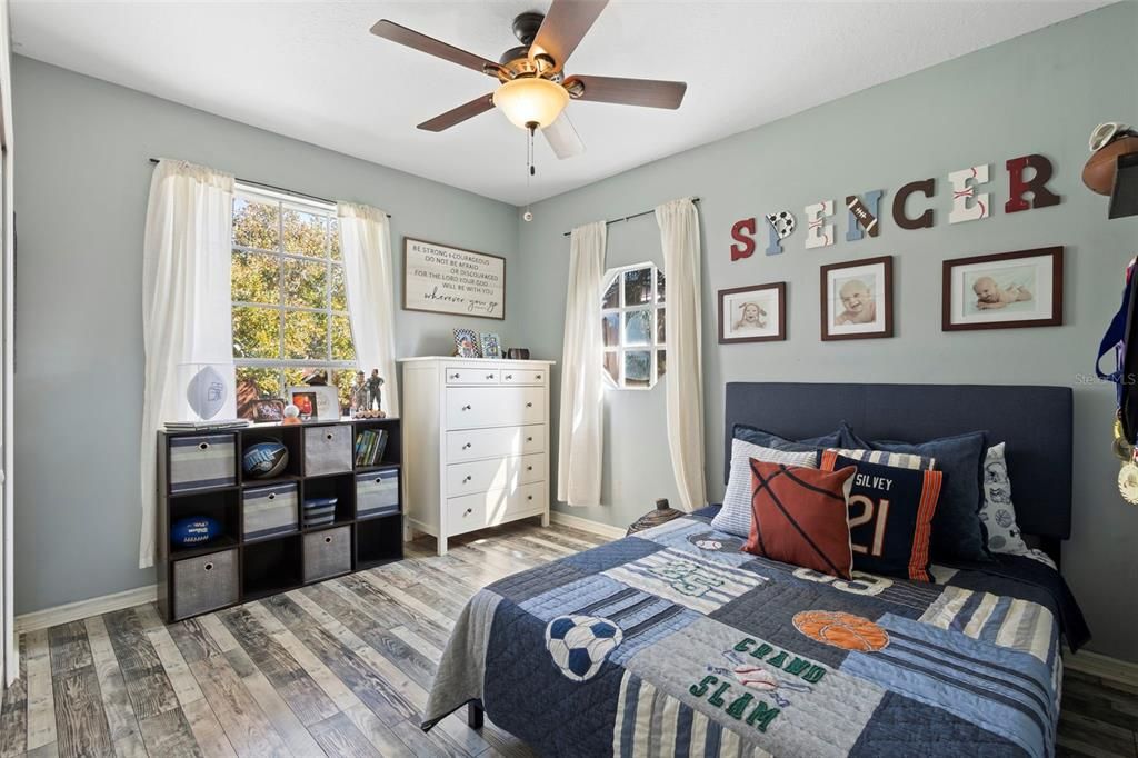 En Venta: $721,000 (5 camas, 2 baños, 2880 Pies cuadrados)