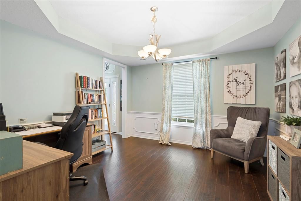 En Venta: $721,000 (5 camas, 2 baños, 2880 Pies cuadrados)