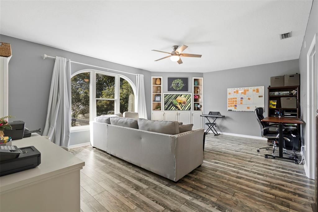 En Venta: $721,000 (5 camas, 2 baños, 2880 Pies cuadrados)