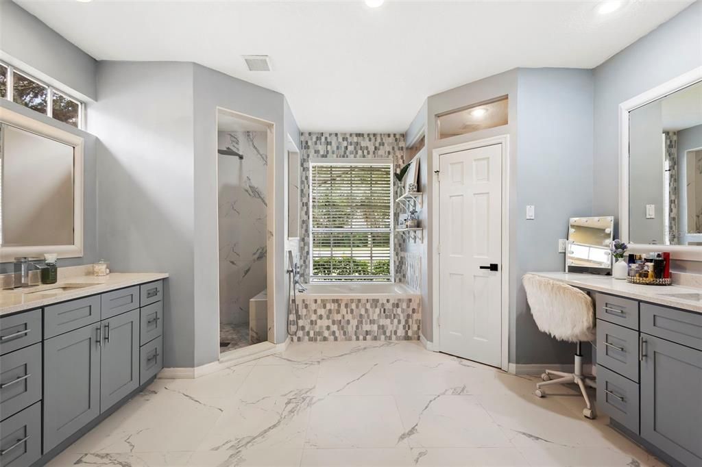 En Venta: $721,000 (5 camas, 2 baños, 2880 Pies cuadrados)