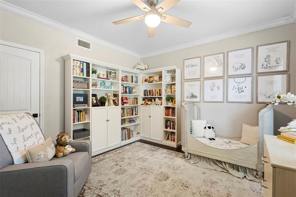 En Venta: $721,000 (5 camas, 2 baños, 2880 Pies cuadrados)